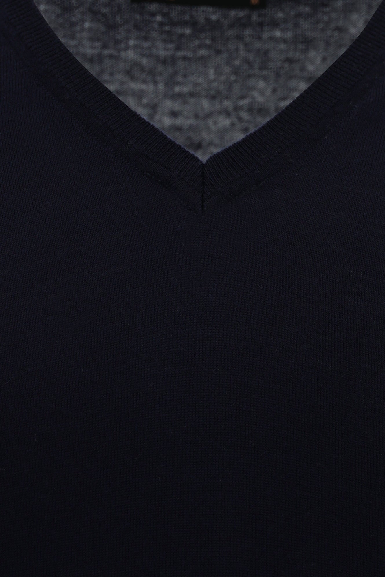 Koyu Lacivert V Yaka Regular Fit Yün Triko Kazak