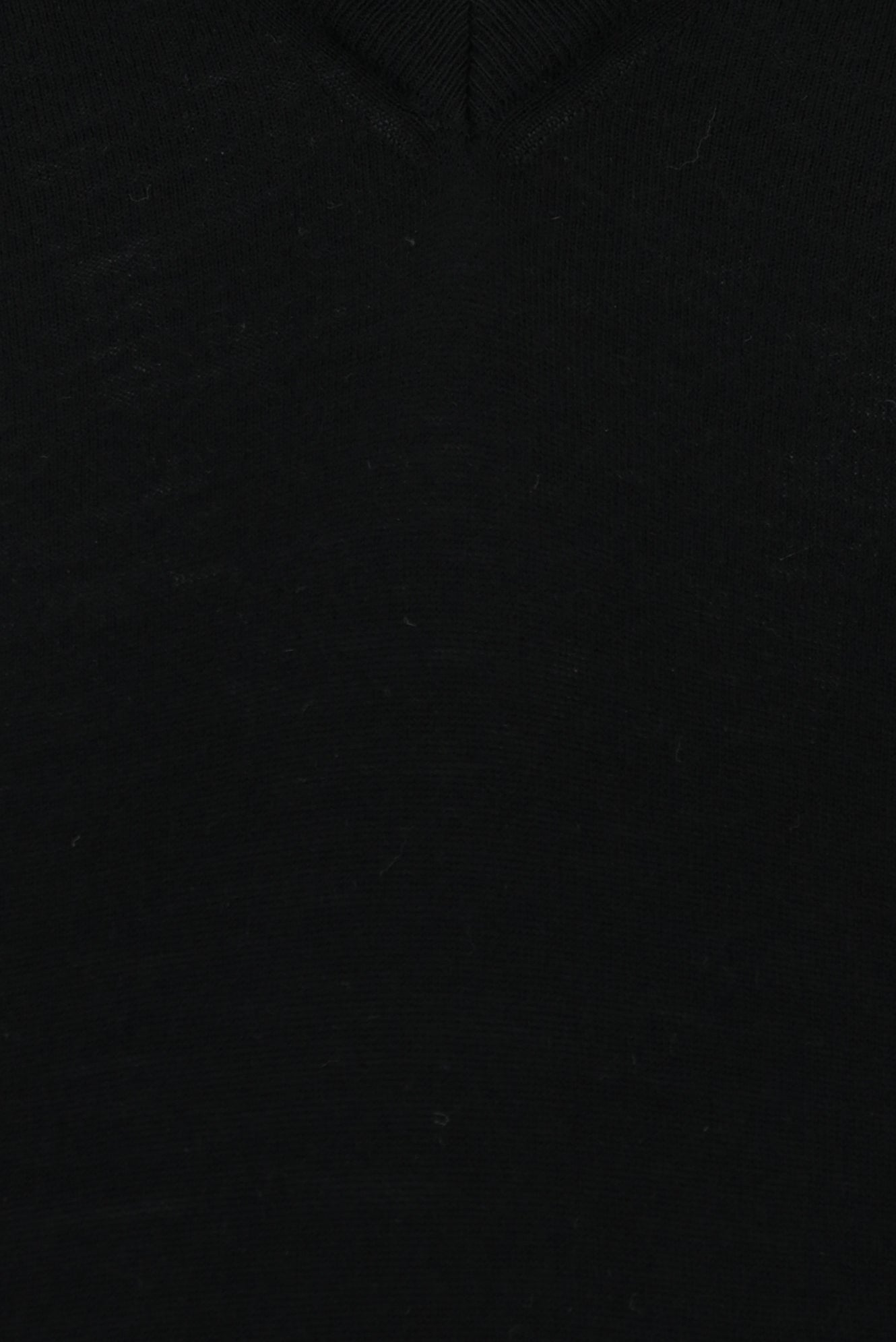 Siyah V Yaka Yünlü Kaşmirli Triko Süveter
