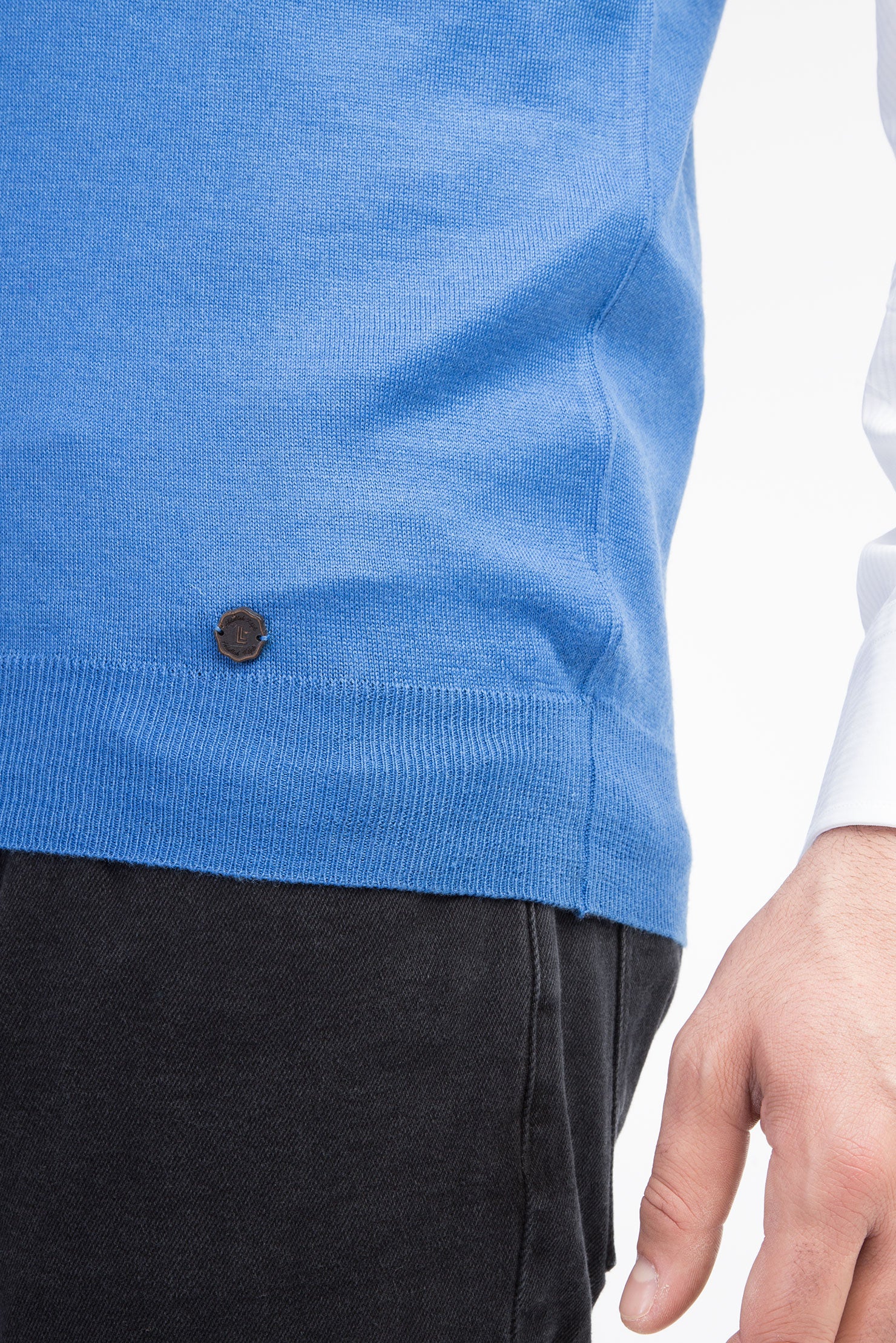 Mavi V Yaka Yünlü Süveter