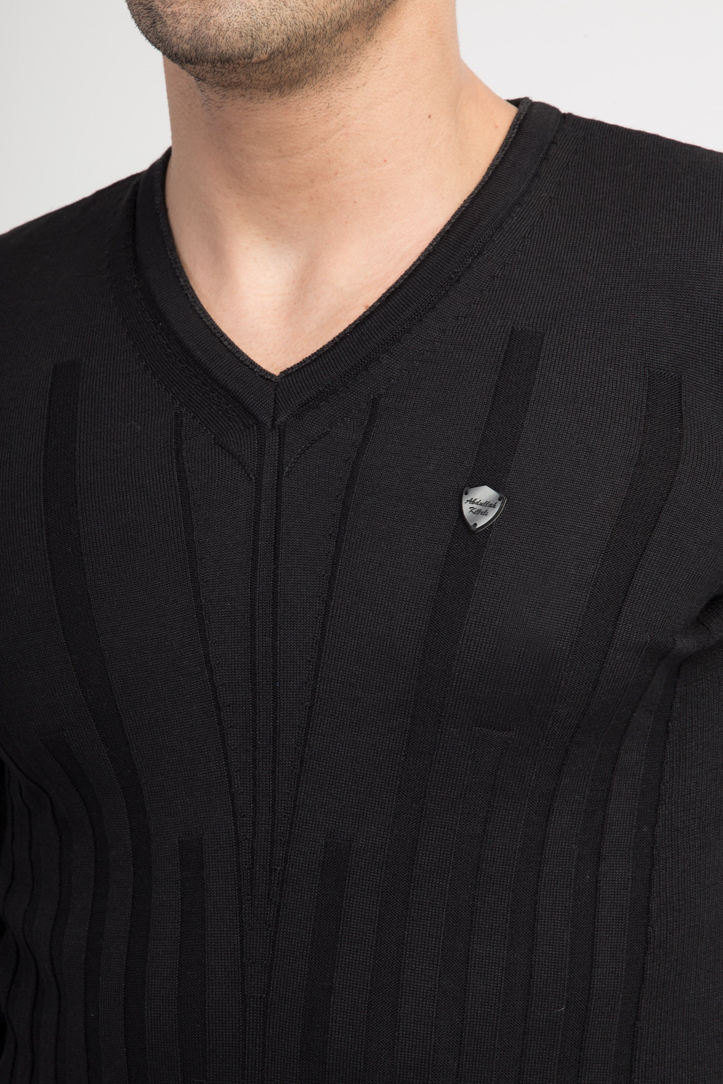 Siyah V Yaka Slim Fit Dar Kesim Yünlü Triko Kazak