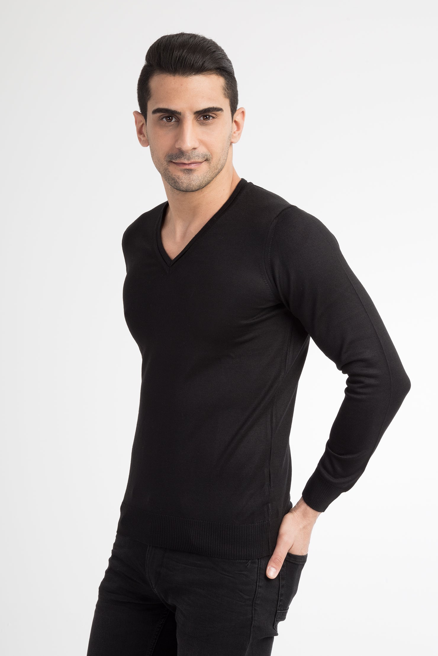 Siyah V Yaka Regular Fit Yünlü Triko Kazak