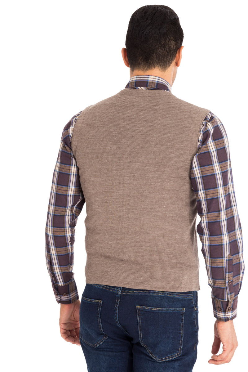 Bej Düğmeli Yünlü Yelek