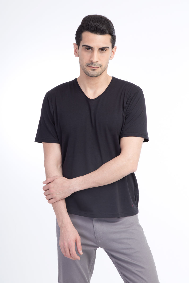 Siyah V Yaka Regular Fit T-shirt