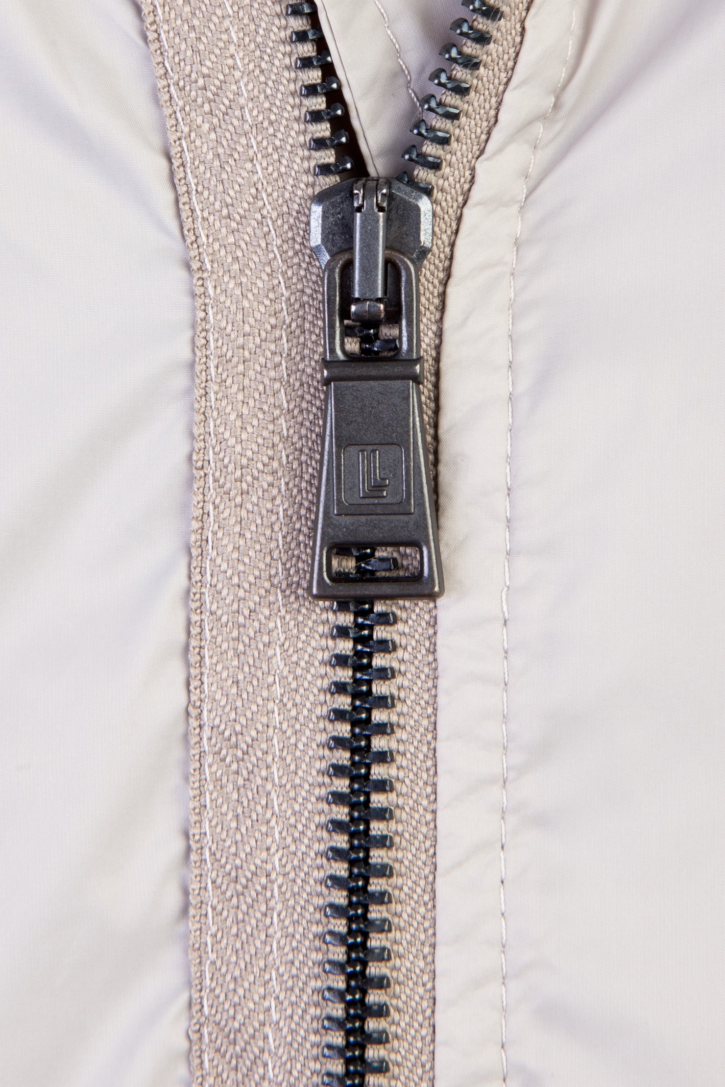 Bej Mevsimlik Spor Mont