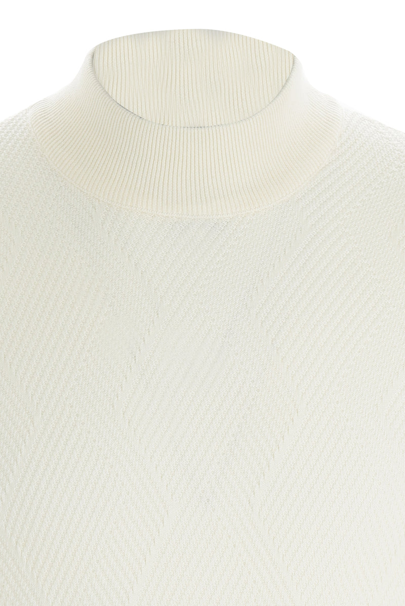 Ekru Yarım Balıkçı Yaka Regular Fit Desenli Triko Kazak