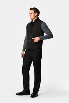Siyah Regular Fit Dik Yaka Polyester Kapitone Spor Yelek