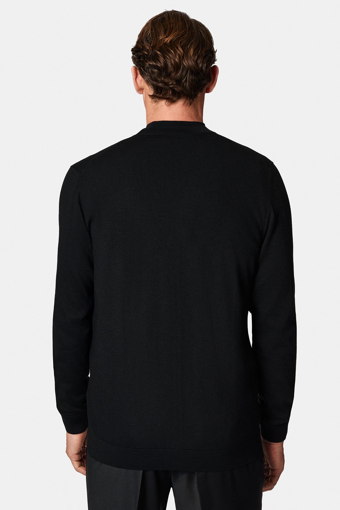 Siyah V Yaka Dü?meli Nak??l? Yün Triko H?rka-Abdullah Ki??l?