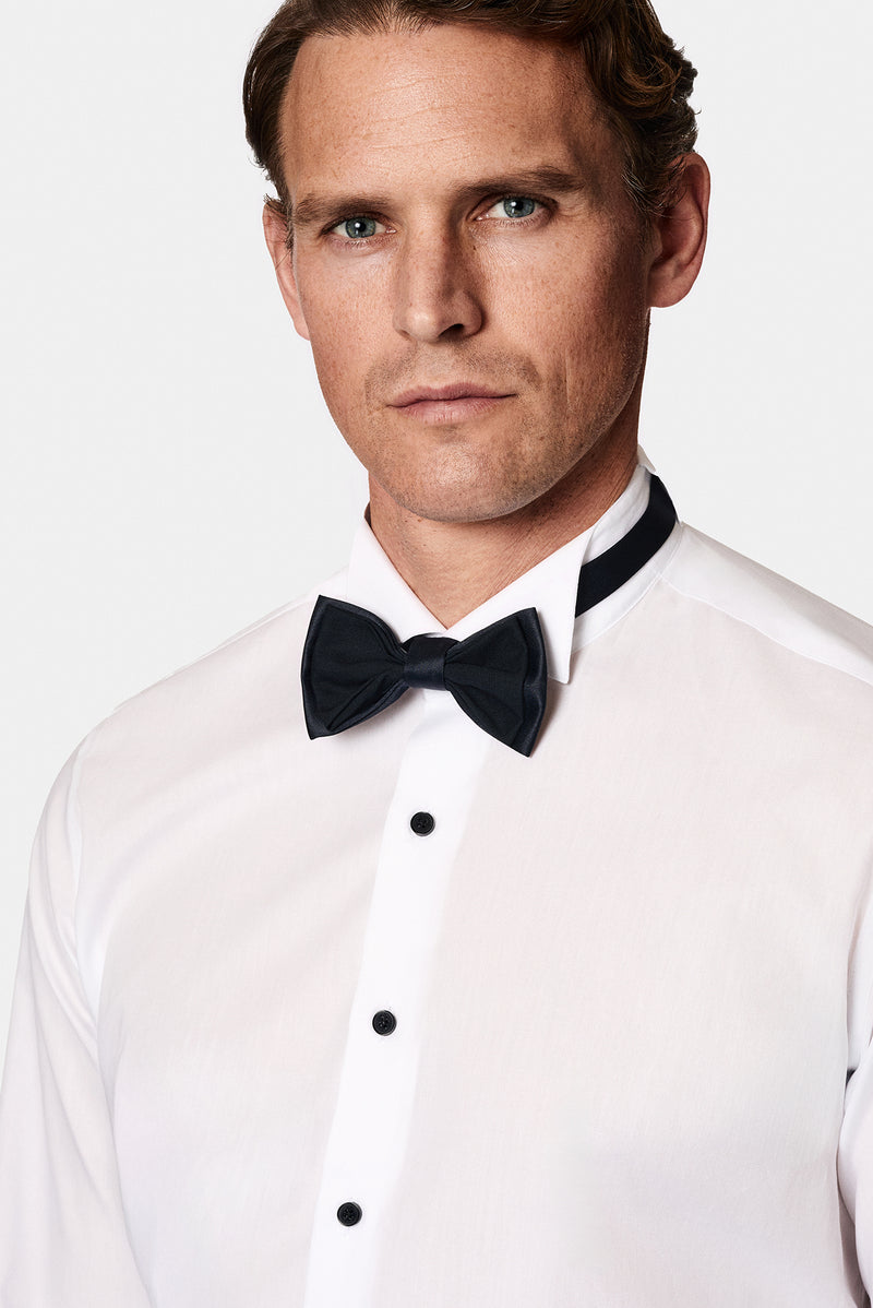 Beyaz Slim Fit Dar Kesim Pamuk Ata Yaka Gömlek