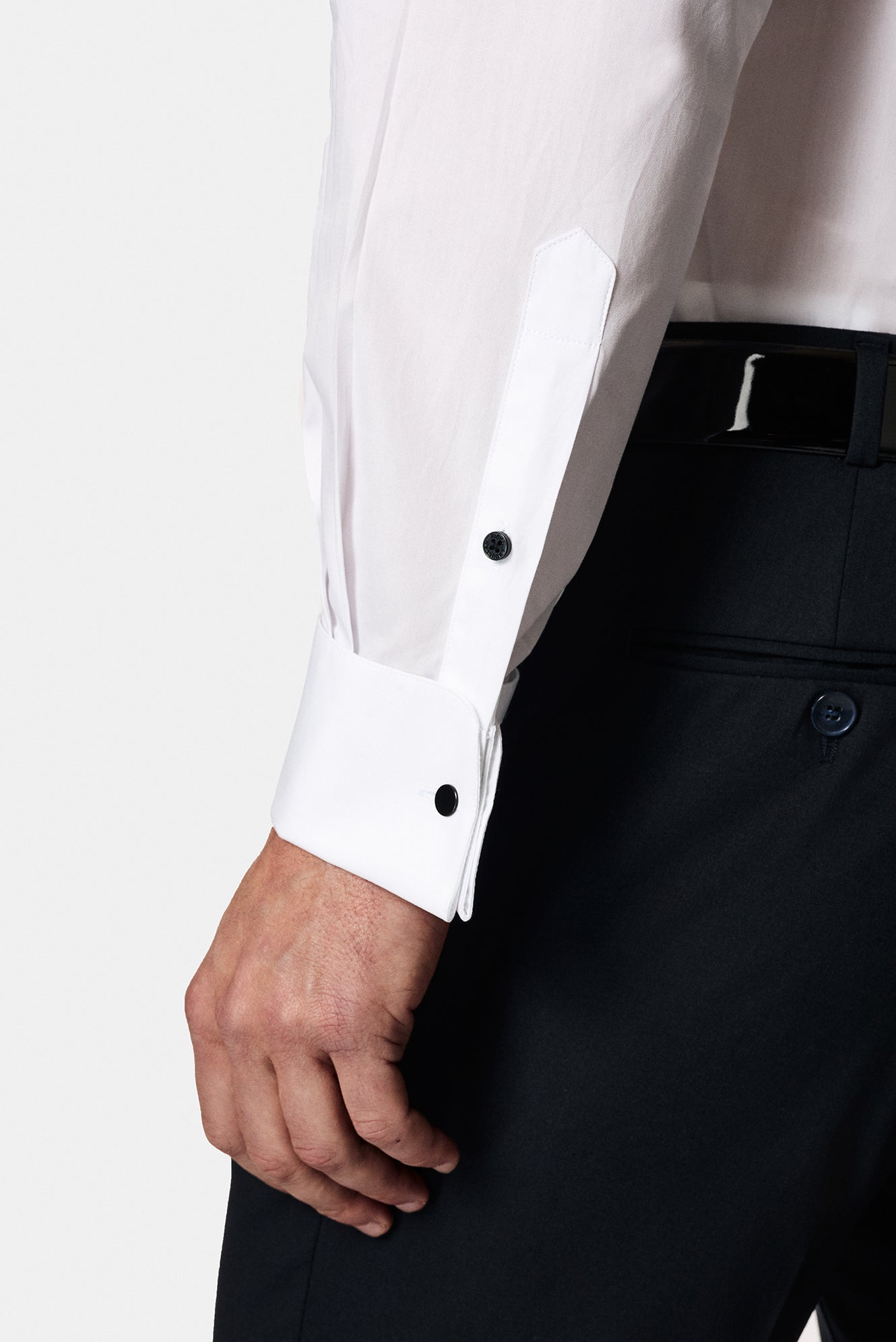 Beyaz Slim Fit Dar Kesim Pamuk Ata Yaka Gömlek