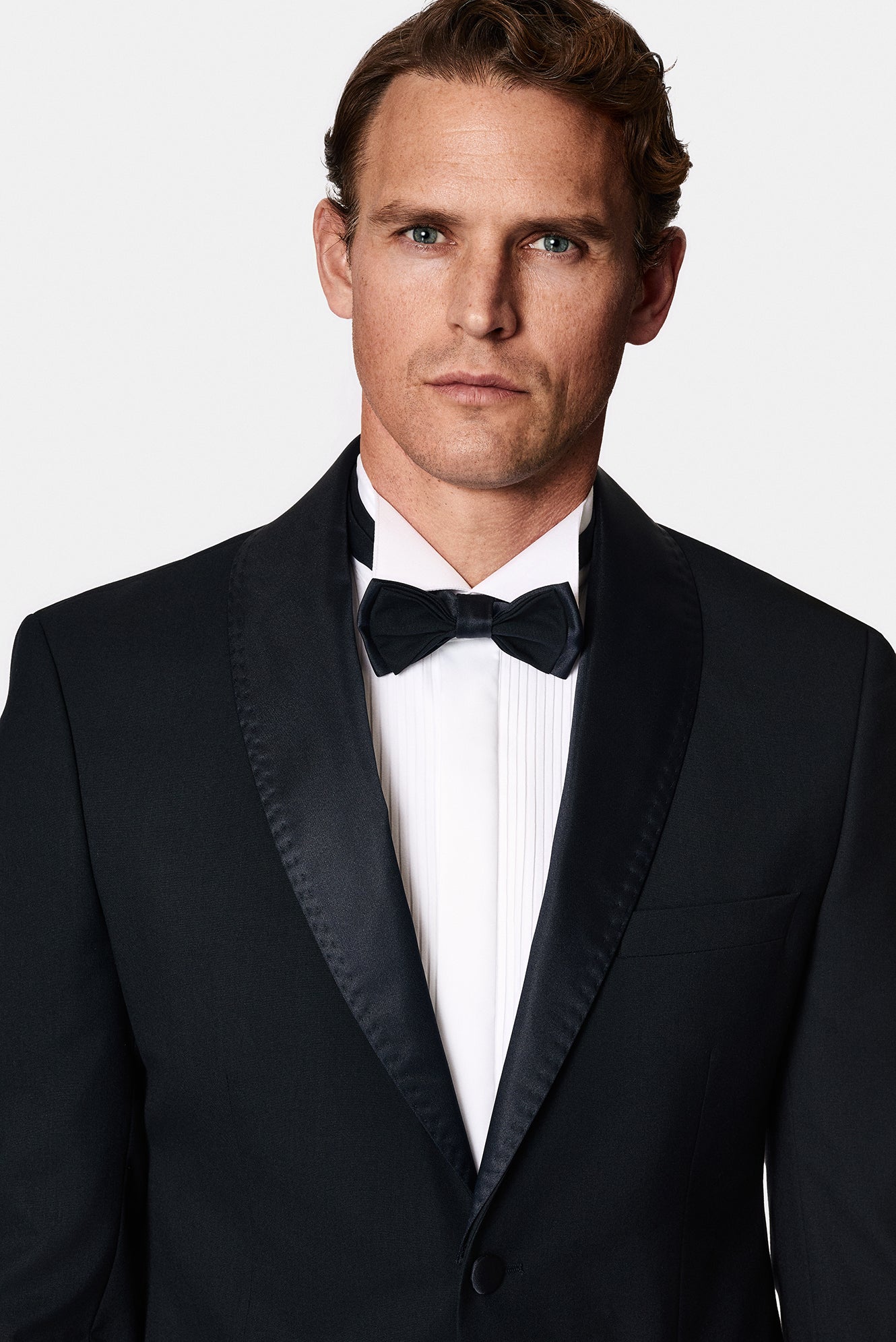 Beyaz Ata Yaka Slim Fit Dar Kesim Pamuk Piliseli Gömlek