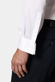 Beyaz Ata Yaka Slim Fit Dar Kesim Pamuk Piliseli Gömlek