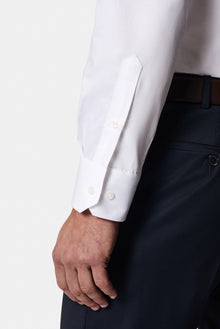 Beyaz Uzun Kol Slim Fit Dar Kesim Non Iron Klasik Saten Pamuk Gömlek