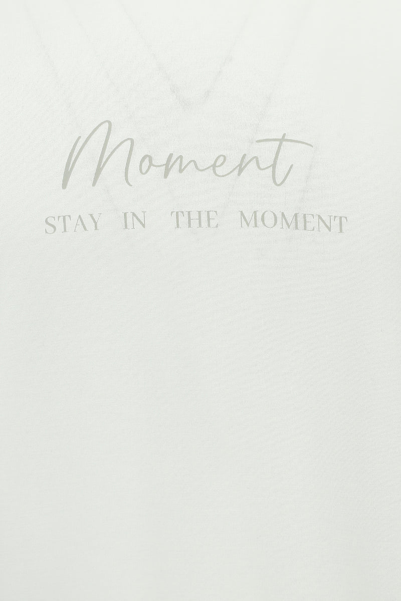 Kırık Beyaz Bisiklet Yaka Slim Fit Dar Kesim Baskılı T-shirt