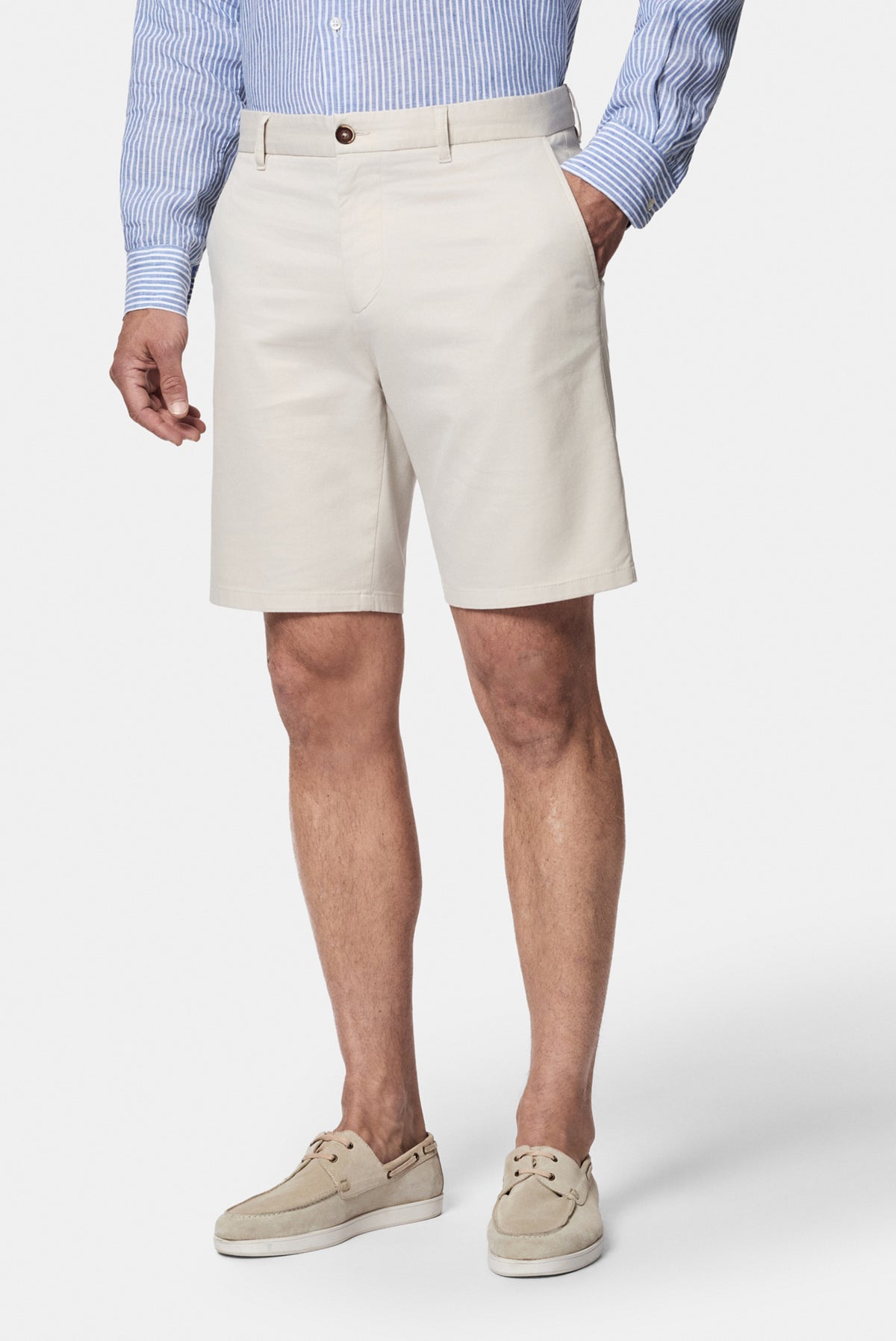 Krem Regular Fit Standart Kesim Lyocell Karışımlı Yan Cepli Bermuda Şort