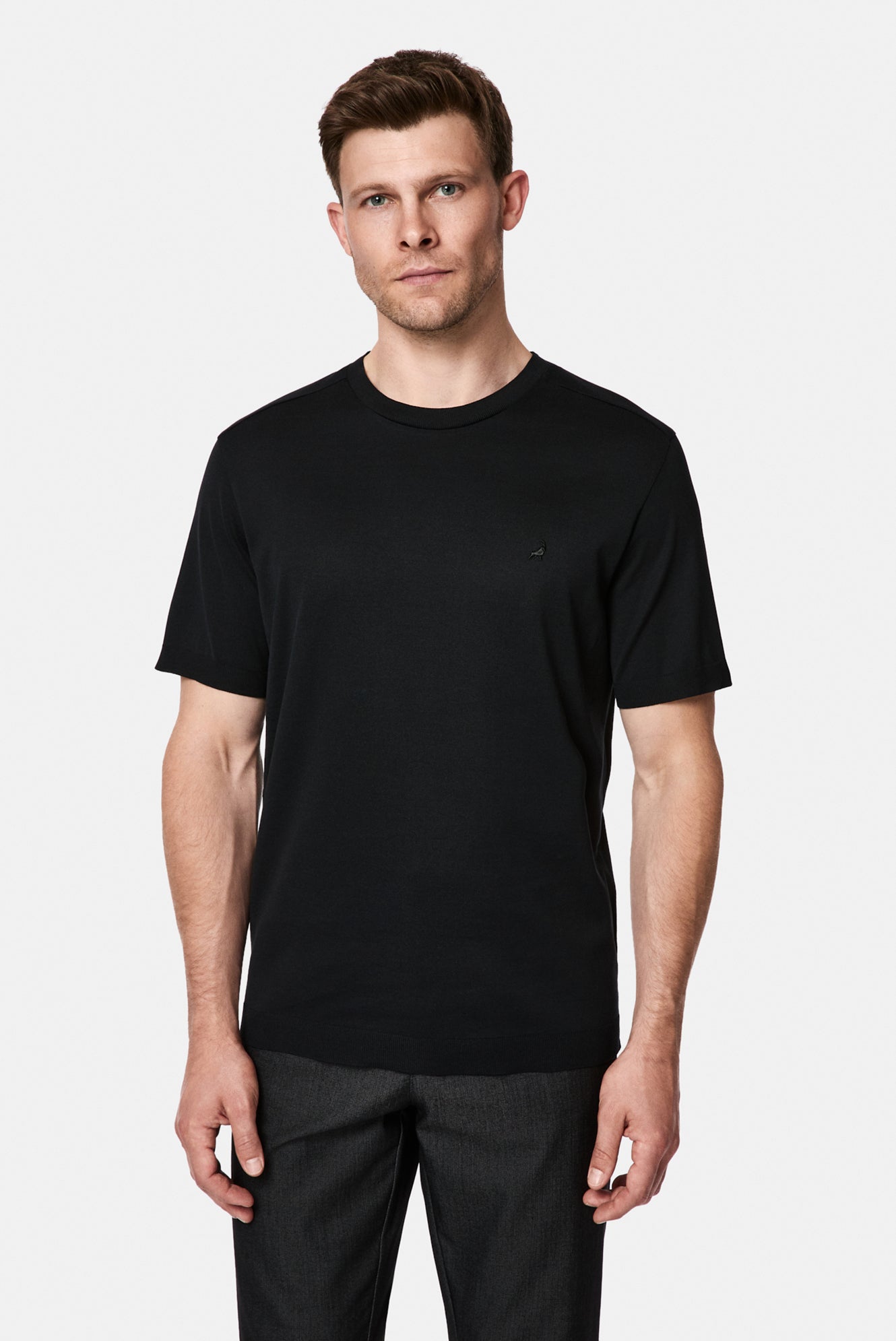 Siyah Regular Fit Bisiklet Yaka Nakışlı %100 Pamuk Merserize T-shirt