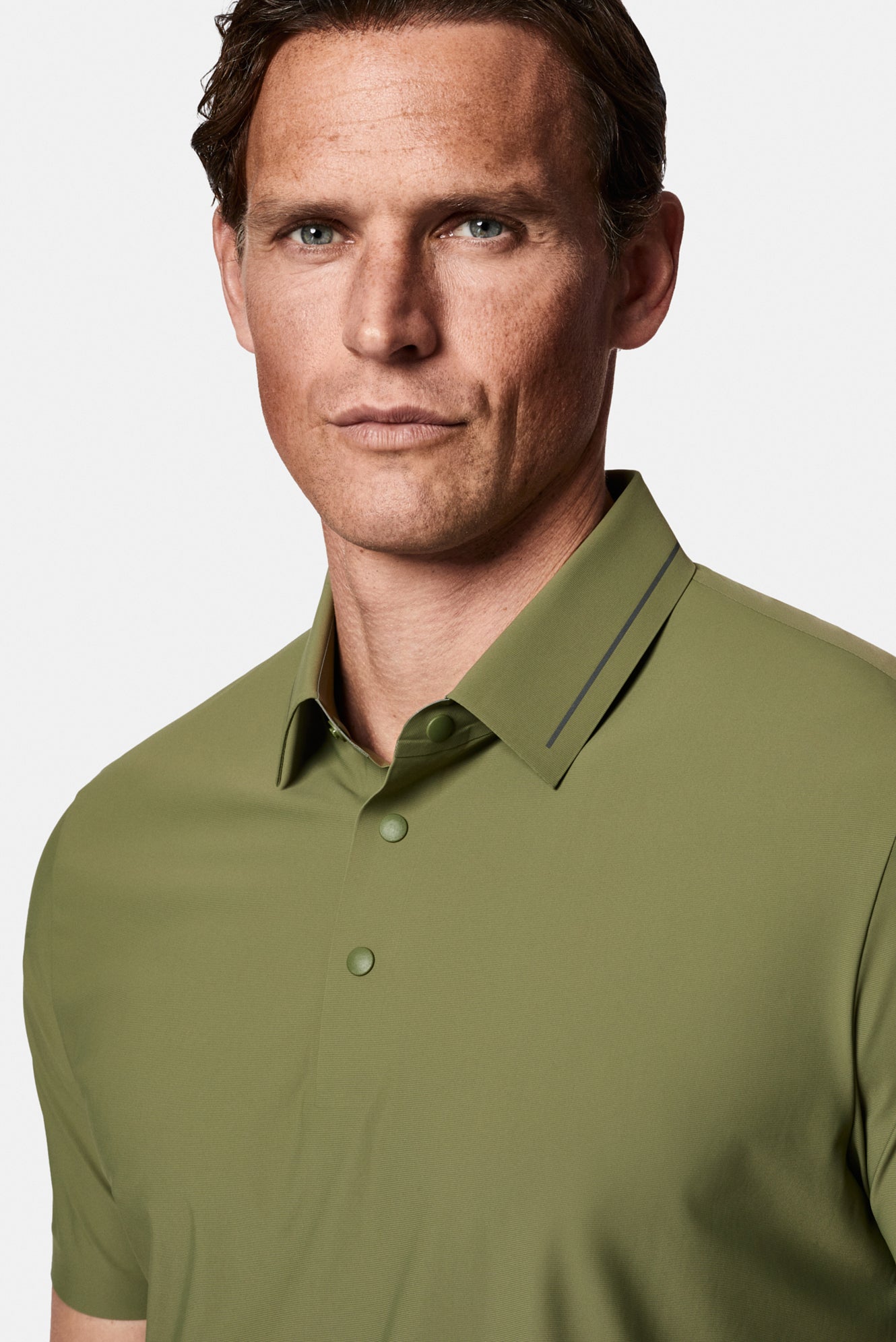 Orta Haki Çıtçıtlı Polo Yaka Regular Fit Esnek İz Yapmayan Dikişsiz T-shirt