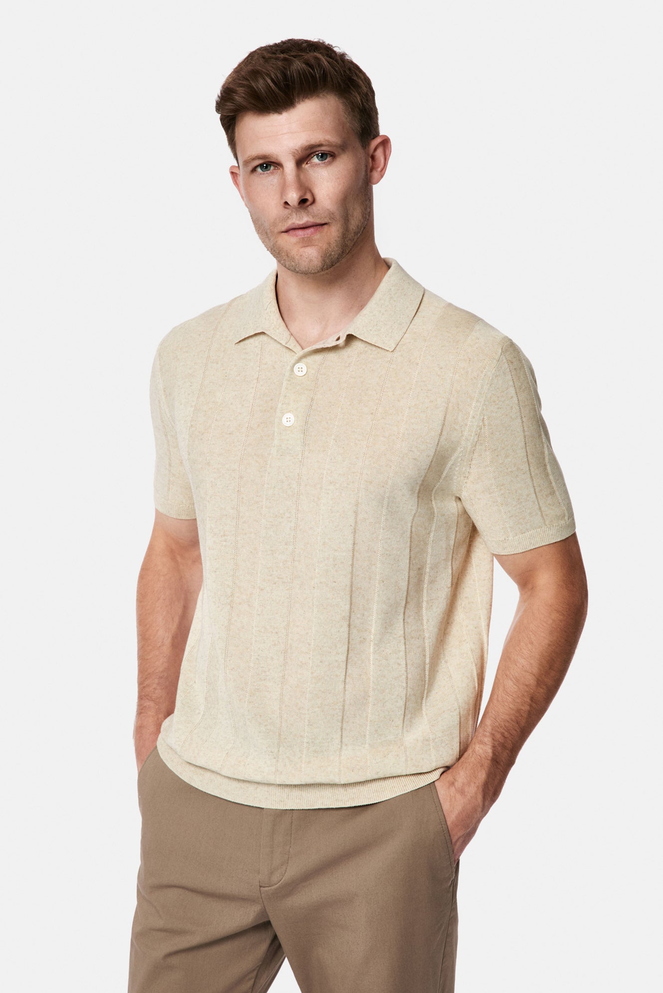 Orta Bej Regular Fit Lyocell Keten Karışımlı Düğmeli Polo Yaka Örme T-shirt