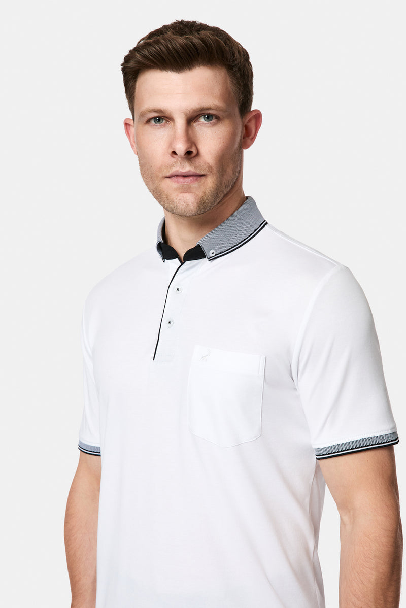 Beyaz Regular Fit Düğmeli Polo Yaka Desenli Nakışlı Cepli Pamuklu T-shirt
