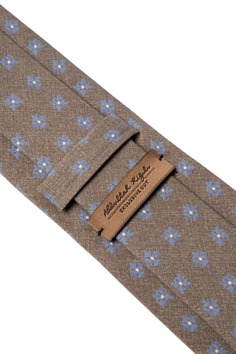 Koyu Kahve Çiçek Desenli İpek Kravat