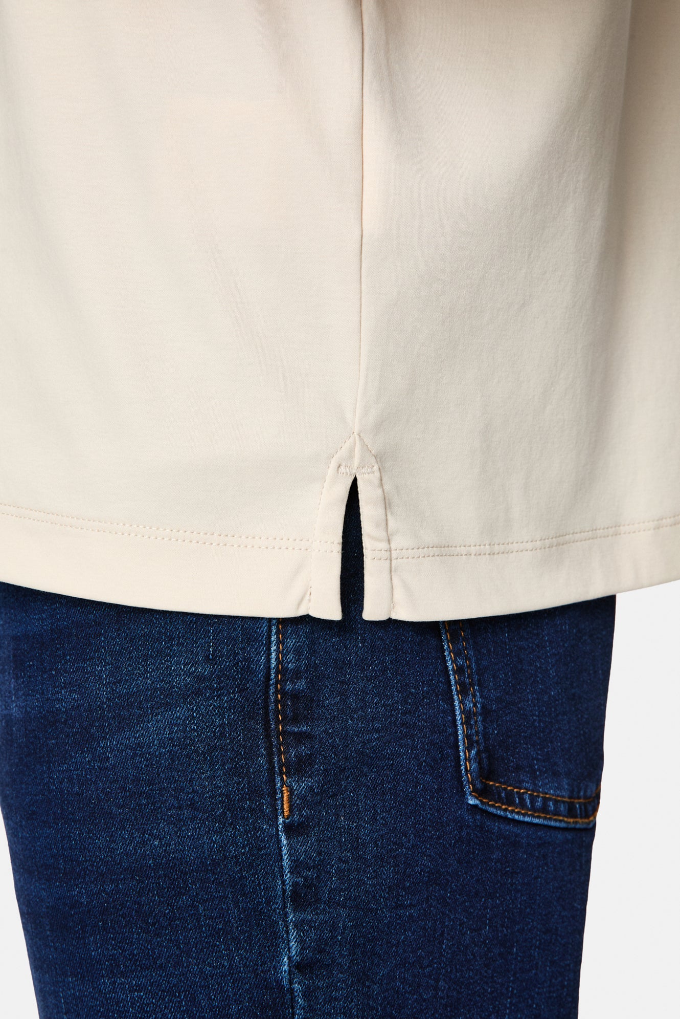 Açık Bej Bisiklet Yaka Regular Fit Nakışlı %100 Pamuk Basic T-shirt