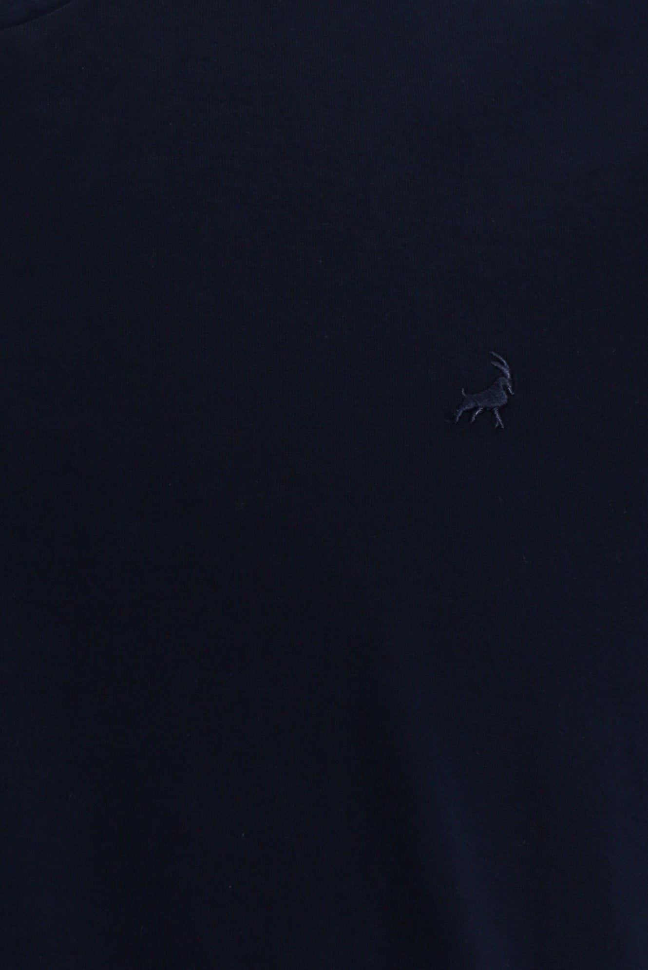 Koyu Lacivert V Yaka Regular Fit Nakışlı Merserize Pamuk T-shirt